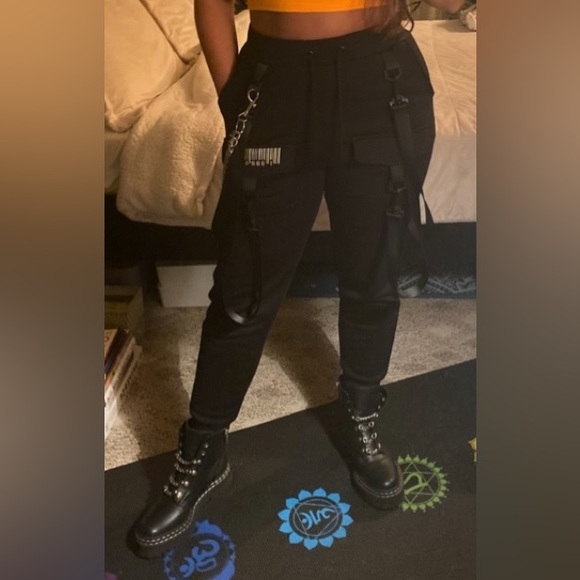 Dolls Kill - Club Exx - Black Cargo Bondage Joggers - Picture 4 of 16